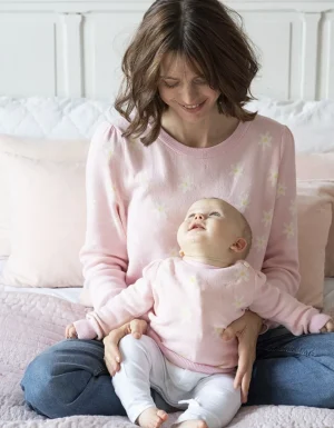 Fashion Mama & Mini-Set Van Bijpassende Roze Gebreide Truien Met Madeliefjesbloem Vrouw Topjes